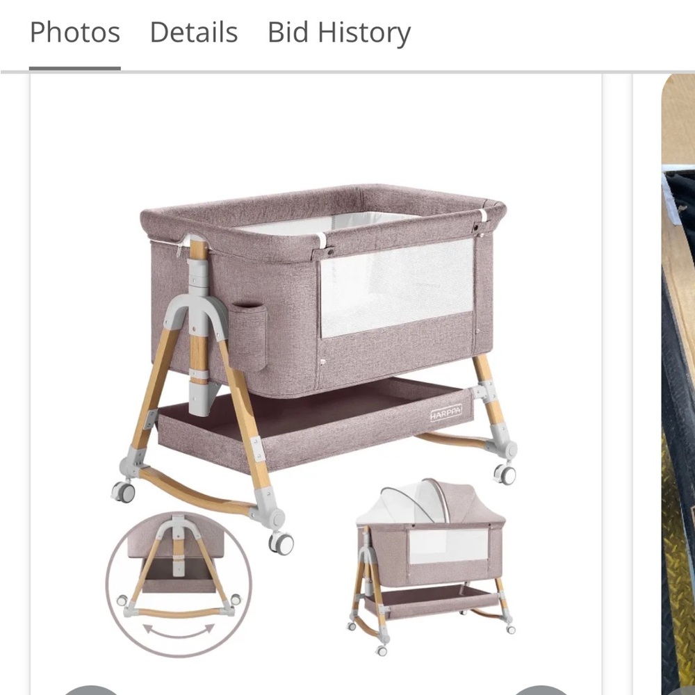 Chicco Baby Bassinet with Mesh Sides